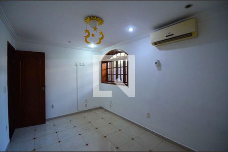 Casa à venda com 300m², 3 quartos e 1 vaga Casa à venda com 300m², 3 quartos e 1 vagaQuarto 2