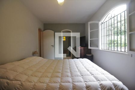 Casa à venda com 260m², 4 quartos e 4 vagasSuíte 1