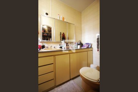 Casa à venda com 260m², 4 quartos e 4 vagasBanheiro da suíte 2