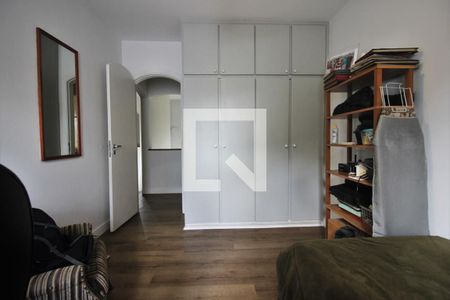 Casa à venda com 260m², 4 quartos e 4 vagasquarto 2