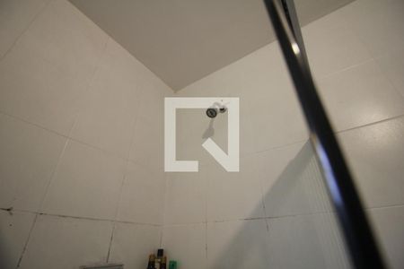 Casa à venda com 260m², 4 quartos e 4 vagasChuveiro