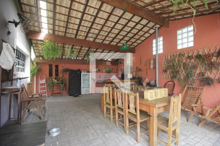 Casa à venda com 260m², 4 quartos e 4 vagasÁrea Externa