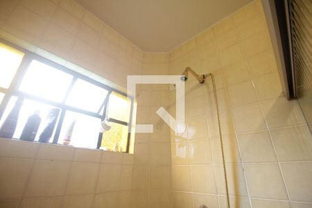 Casa à venda com 260m², 4 quartos e 4 vagasChuveiro