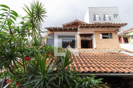 Casa à venda com 205m², 5 quartos e 6 vagasVista Quarto