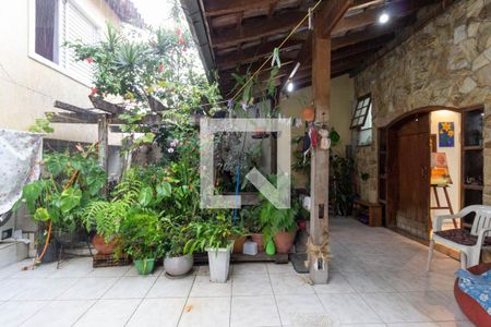 Casa à venda com 205m², 5 quartos e 6 vagasQuintal