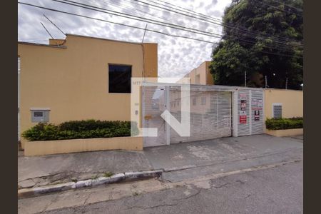 Casa de condomínio à venda com 100m², 2 quartos e 2 vagas Casa de condomínio à venda com 100m², 2 quartos e 2 vagasFachada