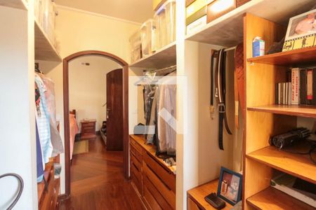 Casa à venda com 199m², 3 quartos e 2 vagas Casa à venda com 199m², 3 quartos e 2 vagasCloset do quarto 1