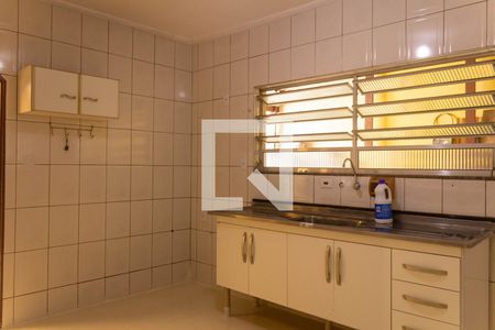 Cozinha de casa para alugar com 1 quarto, 50m² em Campo Grande, São Paulo