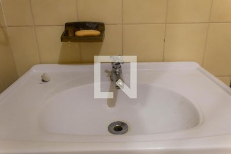 Banheiro de casa para alugar com 1 quarto, 50m² em Campo Grande, São Paulo