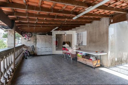 Casa à venda com 80m², 2 quartos e 4 vagas Casa à venda com 80m², 2 quartos e 4 vagasVaranda