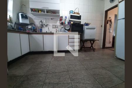 Casa à venda com 360m², 5 quartos e 2 vagas