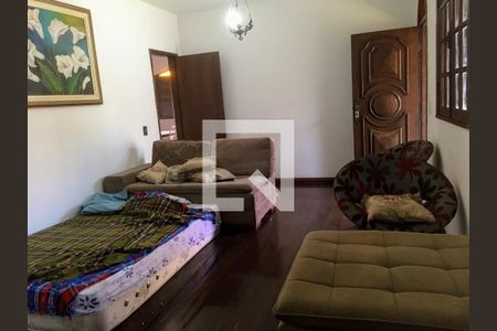 Casa à venda com 309m², 4 quartos e 2 vagas