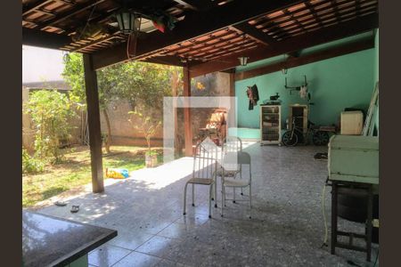 Casa à venda com 309m², 4 quartos e 2 vagas