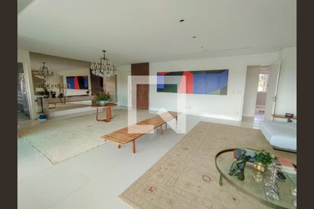 Apartamento à venda com 226m², 4 quartos e 5 vagas