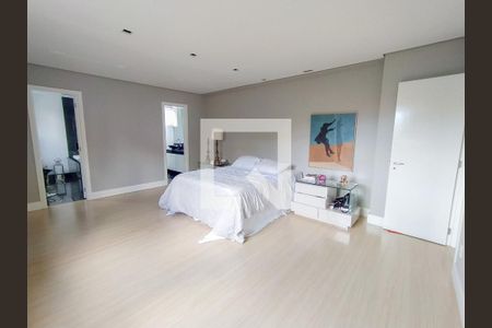 Apartamento à venda com 226m², 4 quartos e 5 vagas