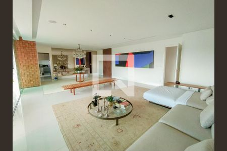 Apartamento à venda com 226m², 4 quartos e 5 vagas