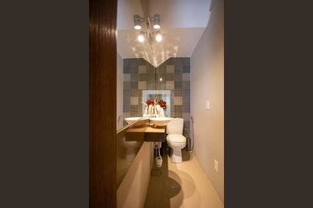 Apartamento à venda com 222m², 3 quartos e 1 vagaLavabo