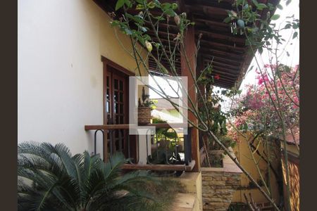 Casa à venda com 353m², 3 quartos e 4 vagas