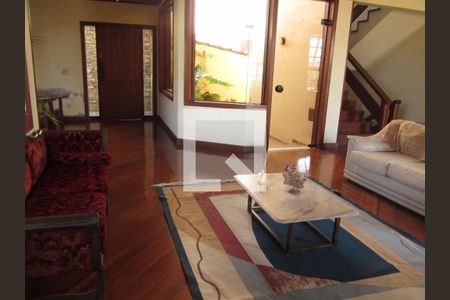 Casa à venda com 353m², 3 quartos e 4 vagas