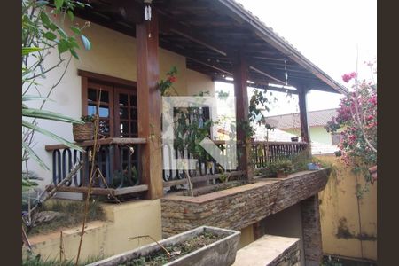 Casa à venda com 353m², 3 quartos e 4 vagas