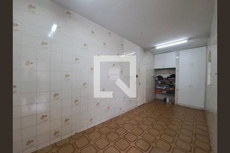 Casa à venda com 180m², 4 quartos e 5 vagas