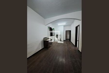 Casa à venda com 180m², 4 quartos e 5 vagas