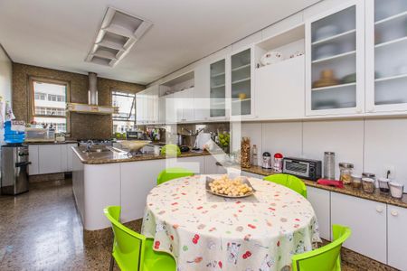 Apartamento à venda com 500m², 5 quartos e 4 vagas