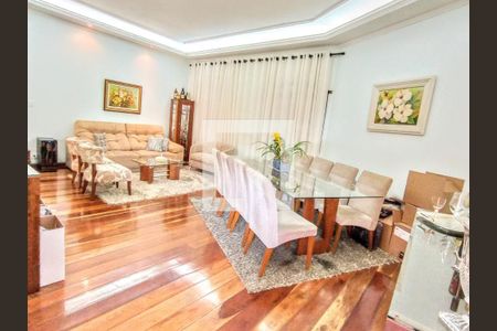Casa à venda com 397m², 3 quartos e 8 vagas