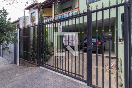 Casa à venda com 227m², 4 quartos e 3 vagas