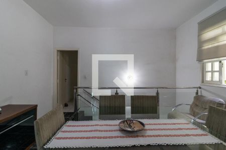 Casa à venda com 227m², 4 quartos e 3 vagas