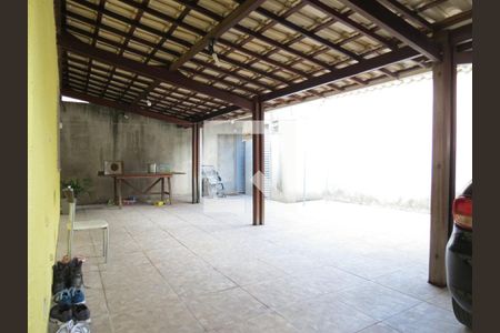 Casa à venda com 155m², 3 quartos e 4 vagas