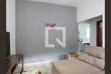 Casa à venda com 155m², 3 quartos e 4 vagas