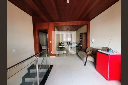 Casa à venda com 325m², 4 quartos e 4 vagas