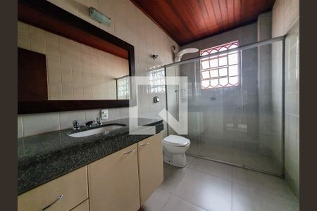 Casa à venda com 325m², 4 quartos e 4 vagas