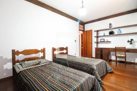 Casa à venda com 650m², 5 quartos e 3 vagas