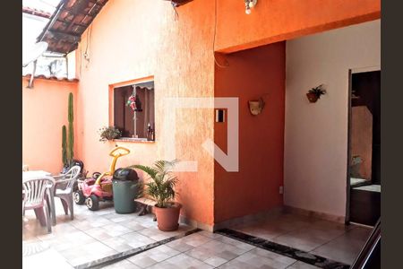 Casa à venda com 270m², 3 quartos e 3 vagas