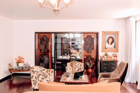 Apartamento à venda com 270m², 4 quartos e 1 vaga