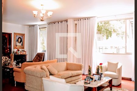 Apartamento à venda com 270m², 4 quartos e 1 vaga