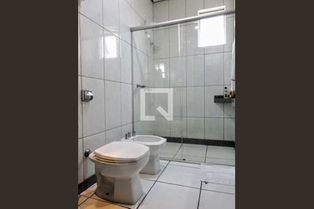 Casa à venda com 326m², 4 quartos e 3 vagas