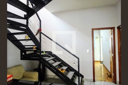 Casa à venda com 326m², 4 quartos e 3 vagas