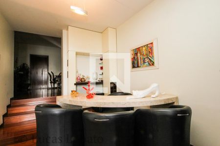Apartamento à venda com 160m², 4 quartos e 2 vagas