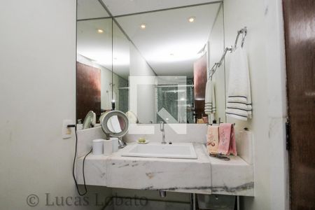 Apartamento à venda com 160m², 4 quartos e 2 vagas