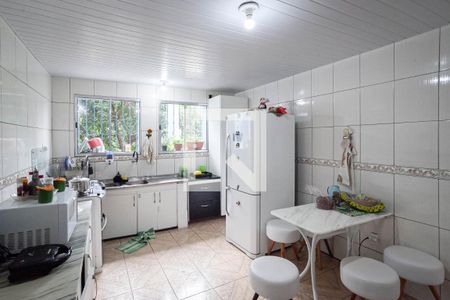 Casa à venda com 326m², 5 quartos e 3 vagasCozinha