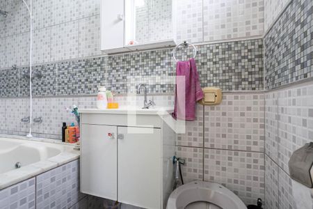 Casa à venda com 326m², 5 quartos e 3 vagasBanheiro da suíte 