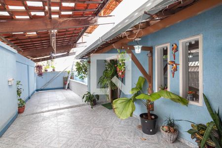 Casa à venda com 326m², 5 quartos e 3 vagasEntrada