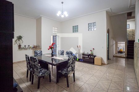 Casa à venda com 326m², 5 quartos e 3 vagasSala 3