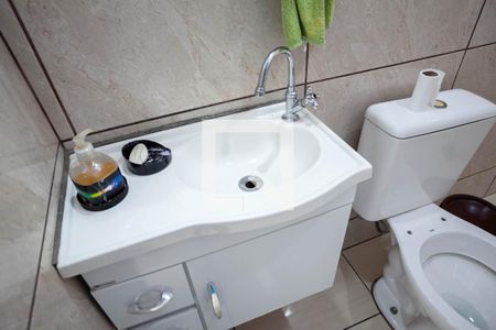 Casa à venda com 326m², 5 quartos e 3 vagasBanheiro social 2