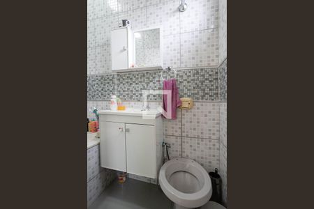 Casa à venda com 326m², 5 quartos e 3 vagasBanheiro da suíte 