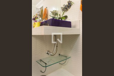 Apartamento para alugar com 74m², 2 quartos e 2 vagas Apartamento para alugar com 74m², 2 quartos e 2 vagasBanheiro