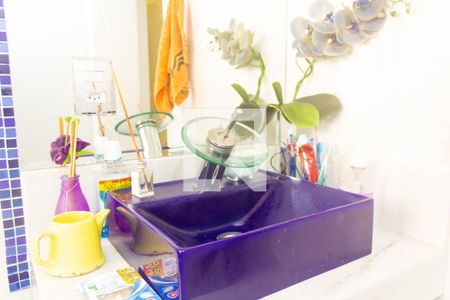 Apartamento para alugar com 74m², 2 quartos e 2 vagas Apartamento para alugar com 74m², 2 quartos e 2 vagasBanheiro